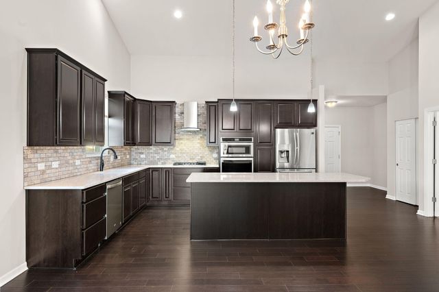 10384 Redwood Drive, St. John, IN 46373