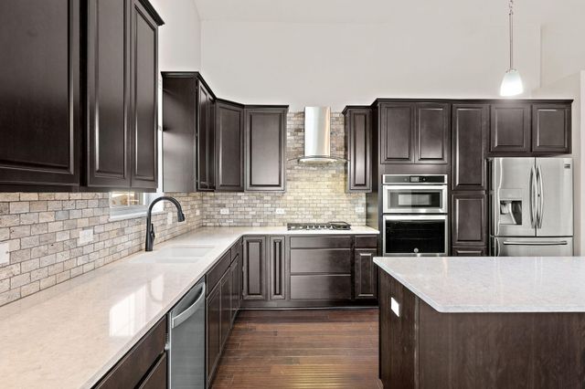 10384 Redwood Drive, St. John, IN 46373