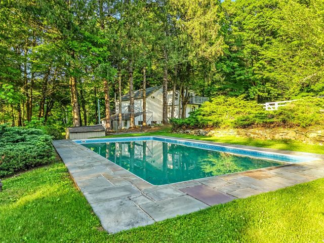 926 Peekskill Hollow Road, Putnam Valley, NY 10579