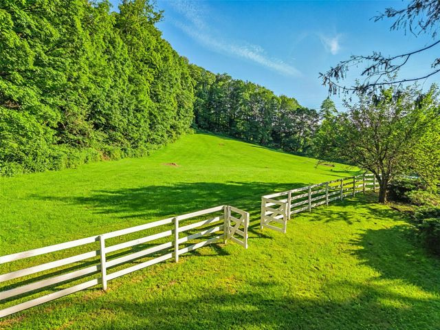 926 Peekskill Hollow Road, Putnam Valley, NY 10579