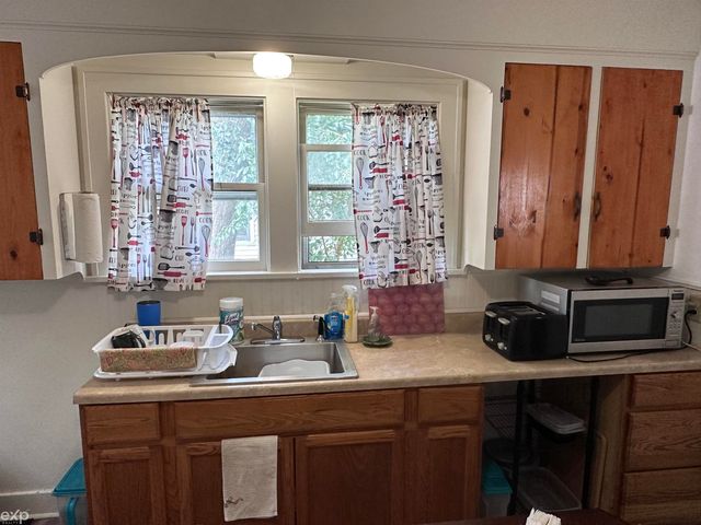 2417 Division Street, Port Huron Twp, MI 48060