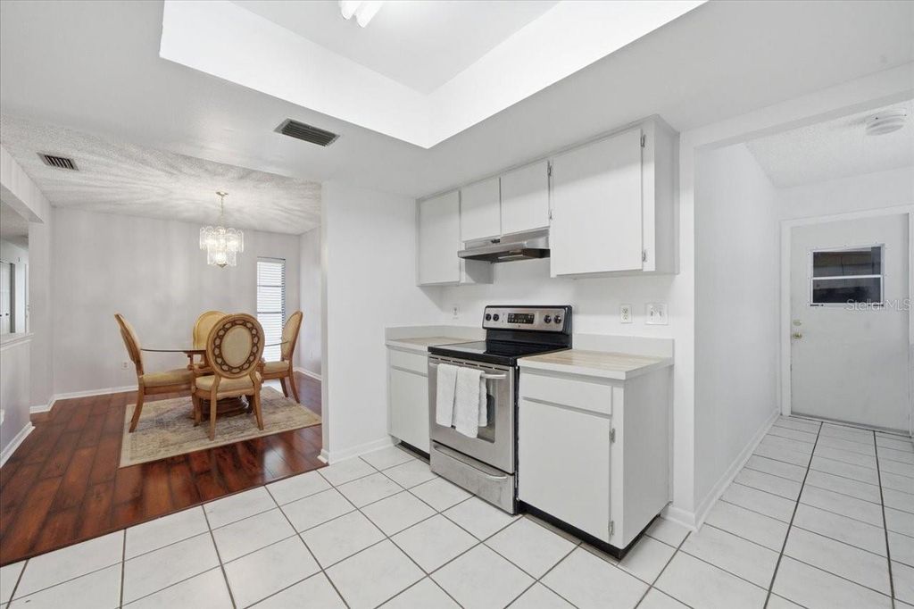 Image 13 of property listing at 16330 BONNEVILLE DRIVE, Tampa, FL 33624
