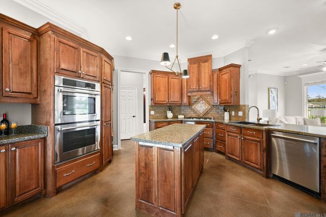 25836 Royal Troon Ave, Denham Springs, LA 70726