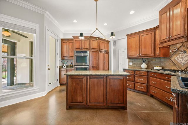 25836 Royal Troon Ave, Denham Springs, LA 70726