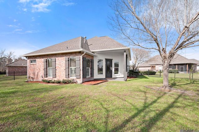 25836 Royal Troon Ave, Denham Springs, LA 70726