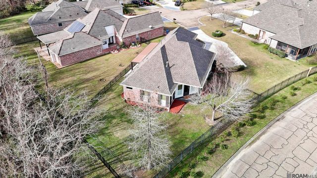 25836 Royal Troon Ave, Denham Springs, LA 70726