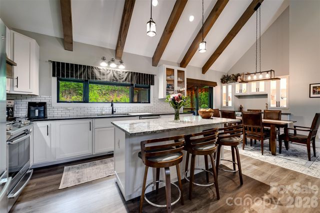 275 Rivers Whisper Lane, Franklin, NC 28734