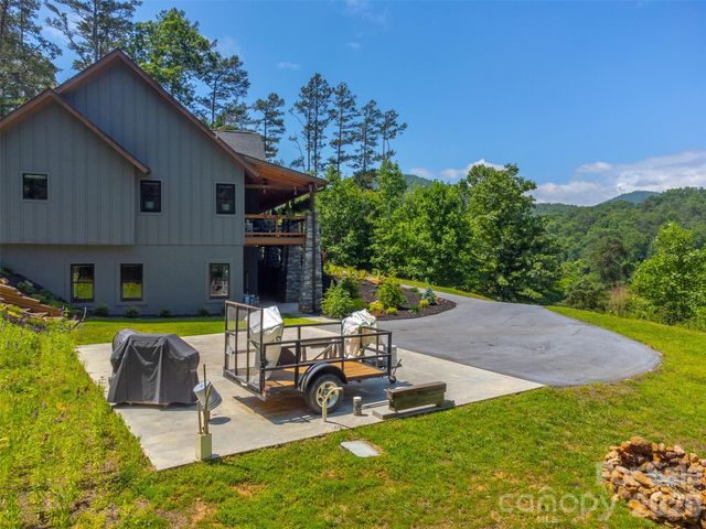 275 Rivers Whisper Lane, Franklin, NC 28734