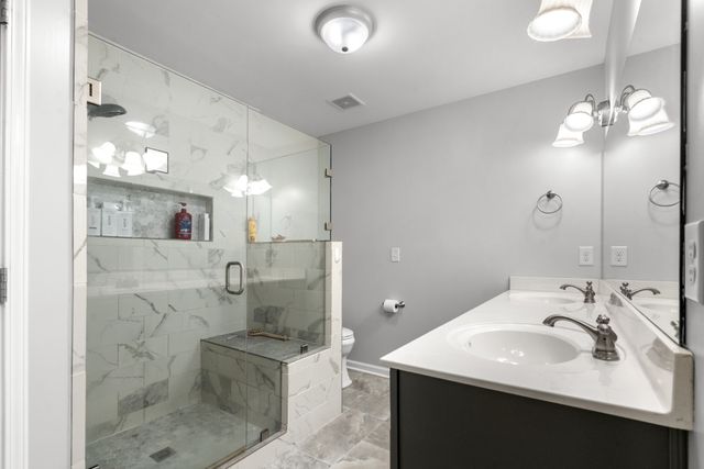160 Lena Loop, Burns, TN 37029