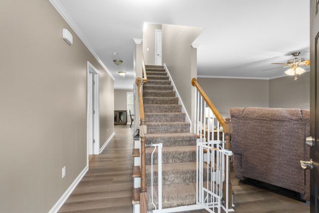160 Lena Loop, Burns, TN 37029
