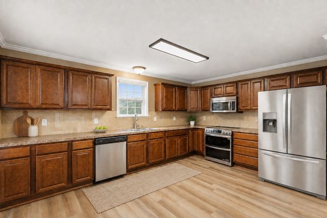 160 Lena Loop, Burns, TN 37029