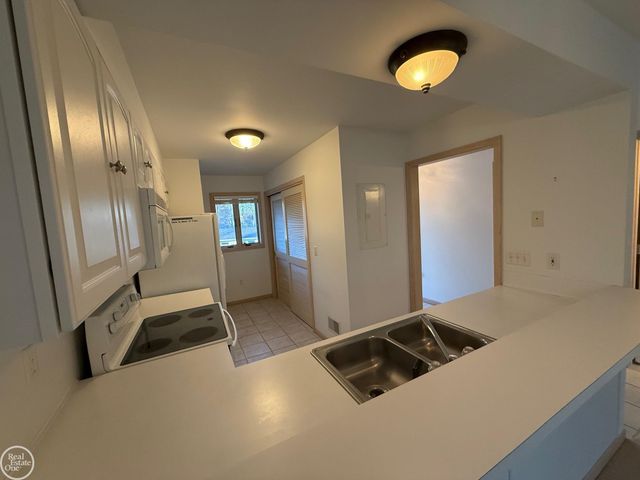 5747 Main Street, Lexington, MI 48450