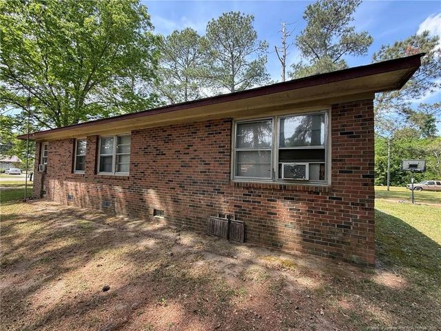 112 Victoria Drive, Parkton, NC 28371