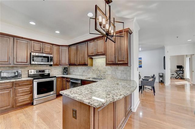 2865 Lenox NE Road 409, Atlanta, GA 30324