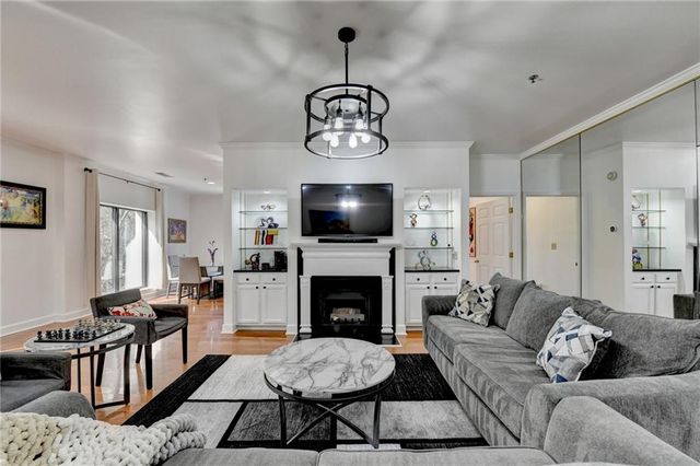 2865 Lenox NE Road 409, Atlanta, GA 30324