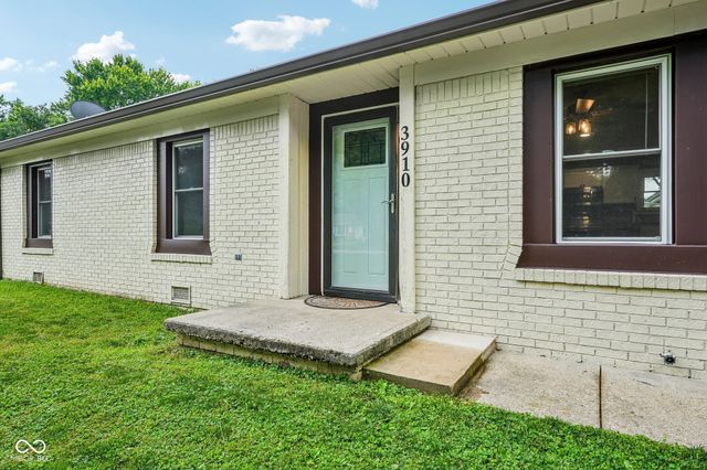 3910 Adams Drive, Martinsville, IN 46151