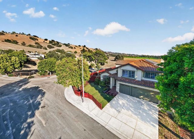 2729 Mira Bella Circle, Morgan Hill, CA 95037
