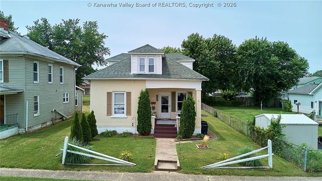175 5th Street, Dunbar, WV 25064