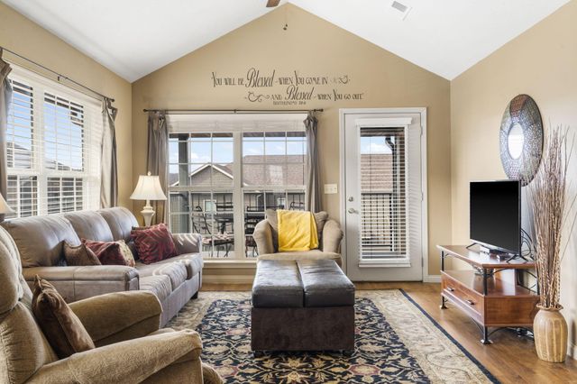 5 Bermuda Drive 5, Branson West, MO 65737