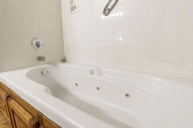 5 Bermuda Drive 5, Branson West, MO 65737