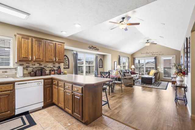 5 Bermuda Drive 5, Branson West, MO 65737