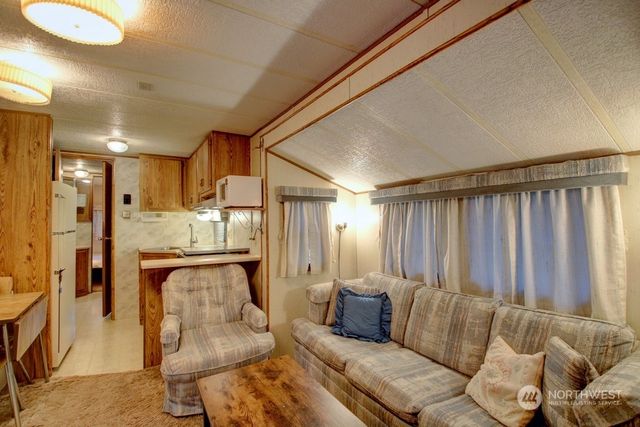 22 1 Goldrush Road, Deming, WA 98244
