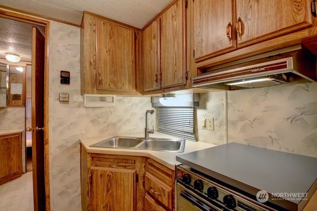 22 1 Goldrush Road, Deming, WA 98244