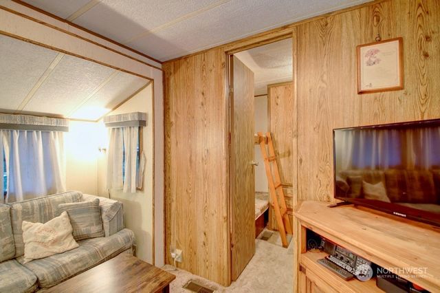 22 1 Goldrush Road, Deming, WA 98244