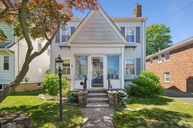 24 Meeker Pl, Millburn Twp., NJ 07041