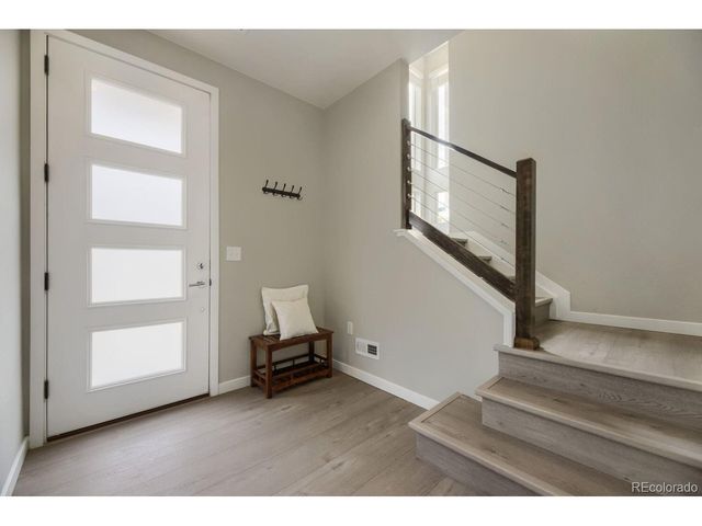5051 S Queen Ct, Littleton, CO 80127