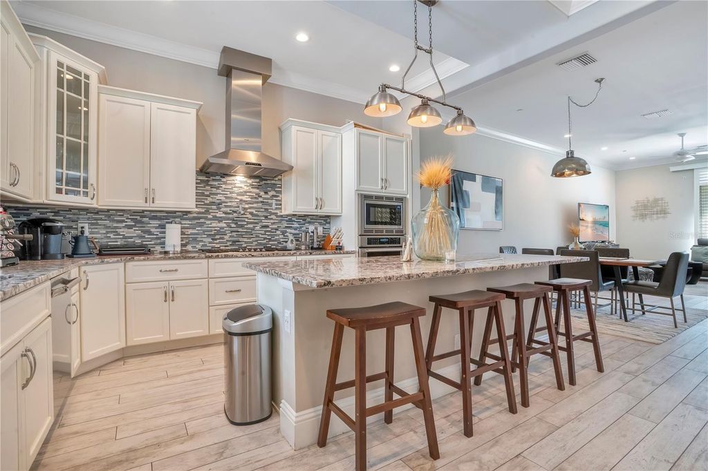 Image 13 of property listing at 665 JACKSON STREET, Orlando, FL 32801