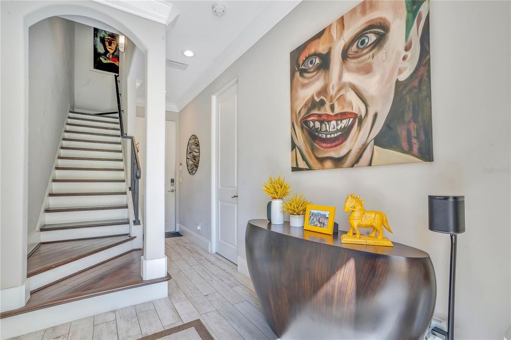 Image 5 of property listing at 665 JACKSON STREET, Orlando, FL 32801