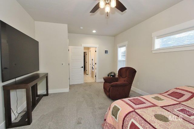 5041 N Pierce Park Ln, Boise, ID 83714