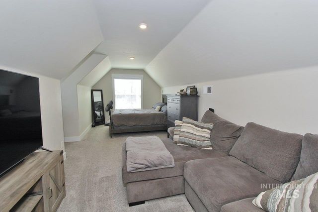 5041 N Pierce Park Ln, Boise, ID 83714