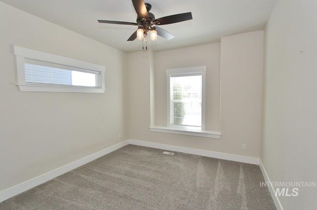 5041 N Pierce Park Ln, Boise, ID 83714