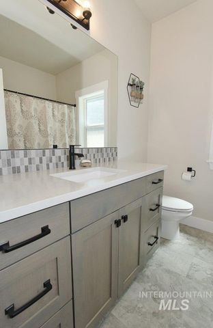 5041 N Pierce Park Ln, Boise, ID 83714