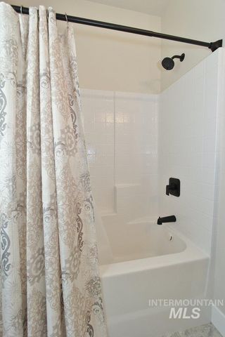 5041 N Pierce Park Ln, Boise, ID 83714