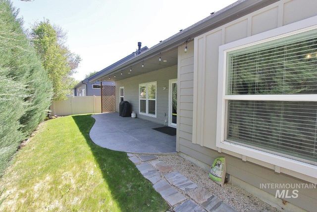 5041 N Pierce Park Ln, Boise, ID 83714