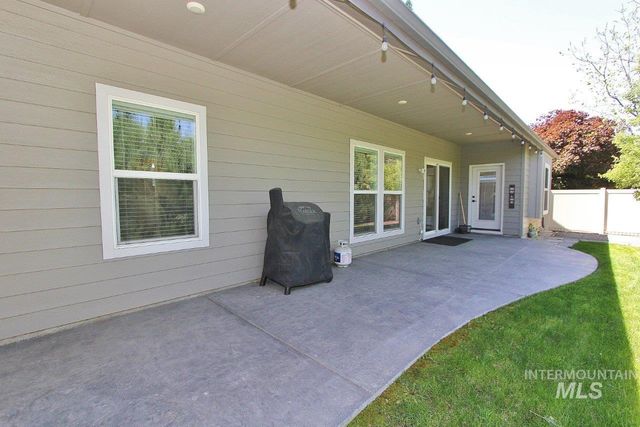 5041 N Pierce Park Ln, Boise, ID 83714