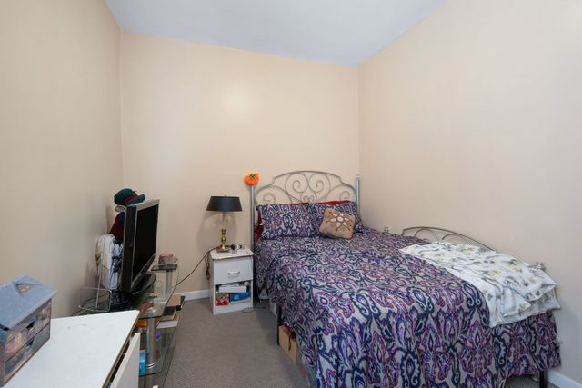 3402 W Beach Avenue, Chicago, IL 60651