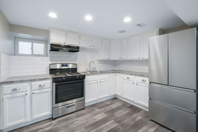 3402 W Beach Avenue, Chicago, IL 60651