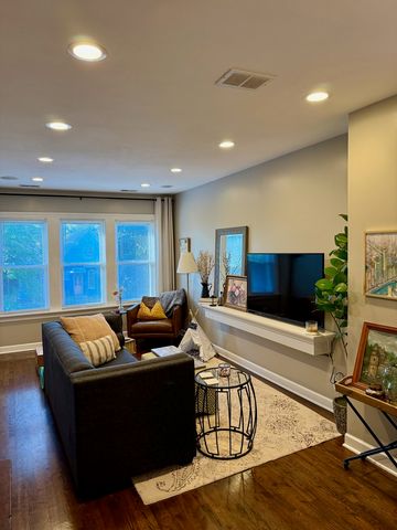 3402 W Beach Avenue, Chicago, IL 60651