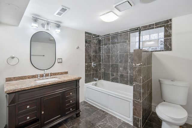 3402 W Beach Avenue, Chicago, IL 60651