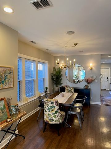 3402 W Beach Avenue, Chicago, IL 60651