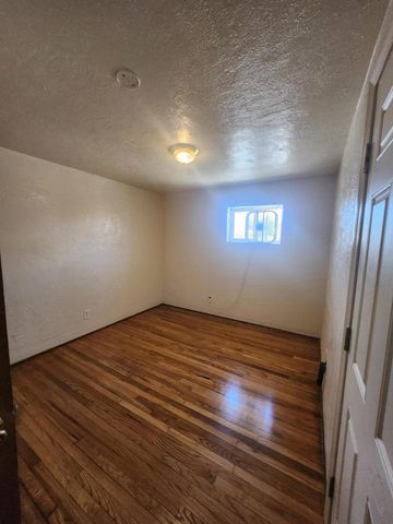 1306 Los Tomases Drive NW, Albuquerque, NM 87102