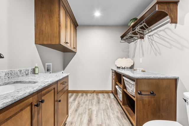 2984 CREEKWOOD DRIVE, Green Bay, WI 54311