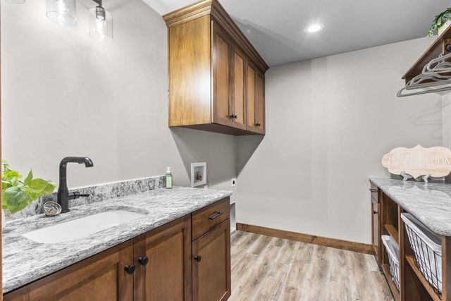 2984 CREEKWOOD DRIVE, Green Bay, WI 54311