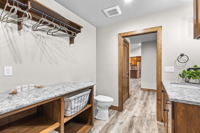 2984 CREEKWOOD DRIVE, Green Bay, WI 54311