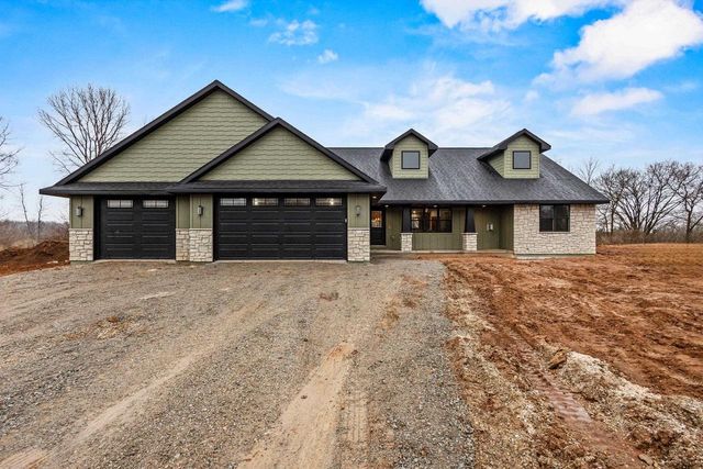 2984 CREEKWOOD DRIVE, Green Bay, WI 54311