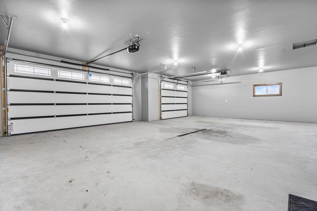 2984 CREEKWOOD DRIVE, Green Bay, WI 54311